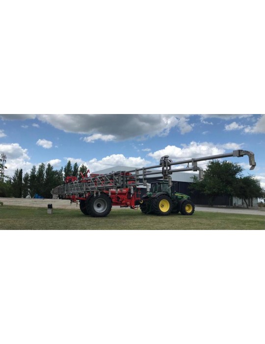 Equipo de Fertilización - Tractor y Fertilizadora