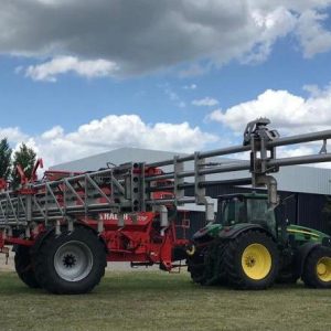 Equipo de Fertilización - Tractor y Fertilizadora